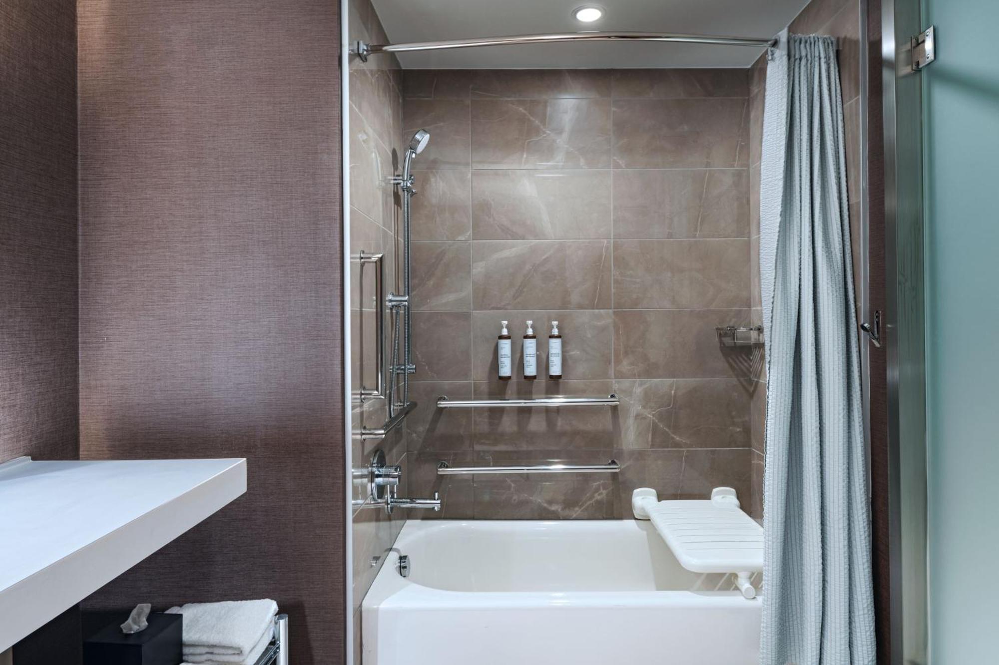 Ac Hotel By Marriott Waco Downtown Εξωτερικό φωτογραφία